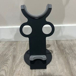 Dyson Supersonic blow dryer stand